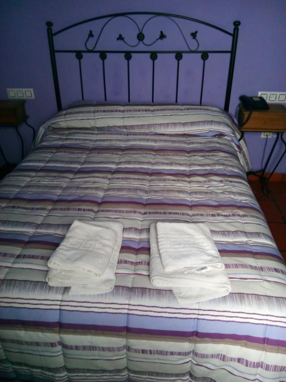 Hostal Venta Liara Allepuz 外观 照片