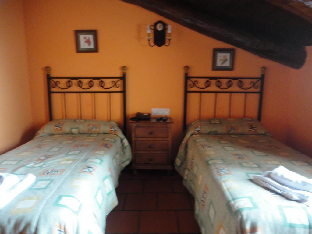 Hostal Venta Liara Allepuz 外观 照片