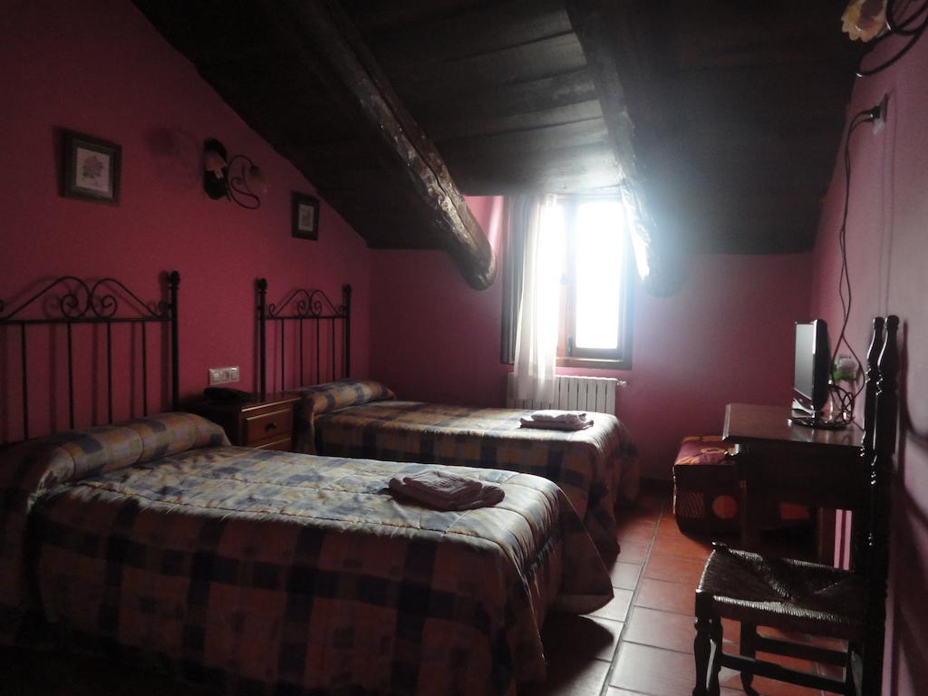 Hostal Venta Liara Allepuz 外观 照片
