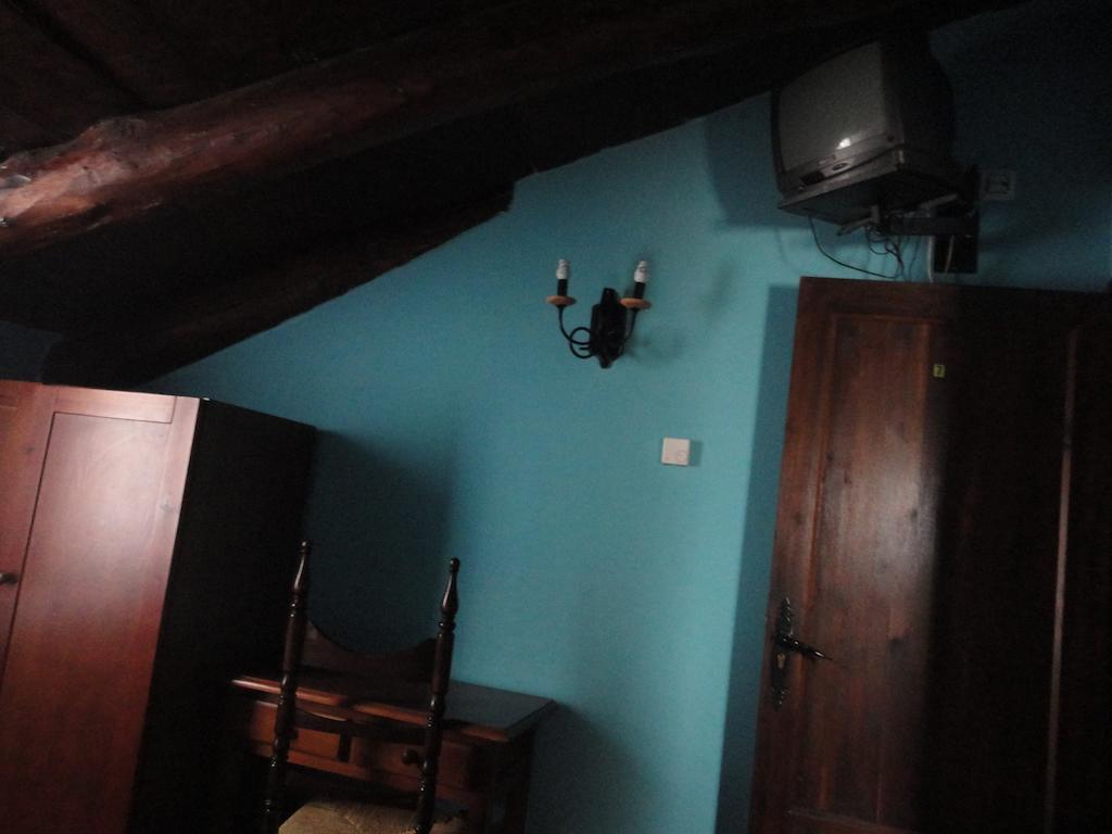 Hostal Venta Liara Allepuz 外观 照片