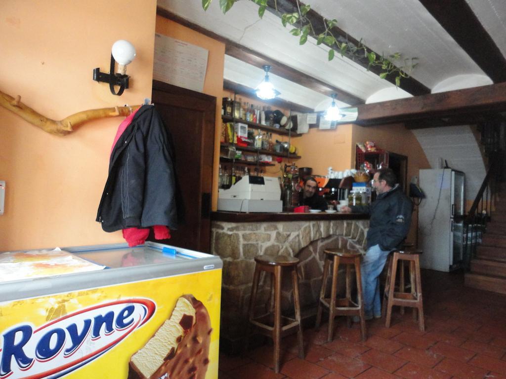 Hostal Venta Liara Allepuz 外观 照片